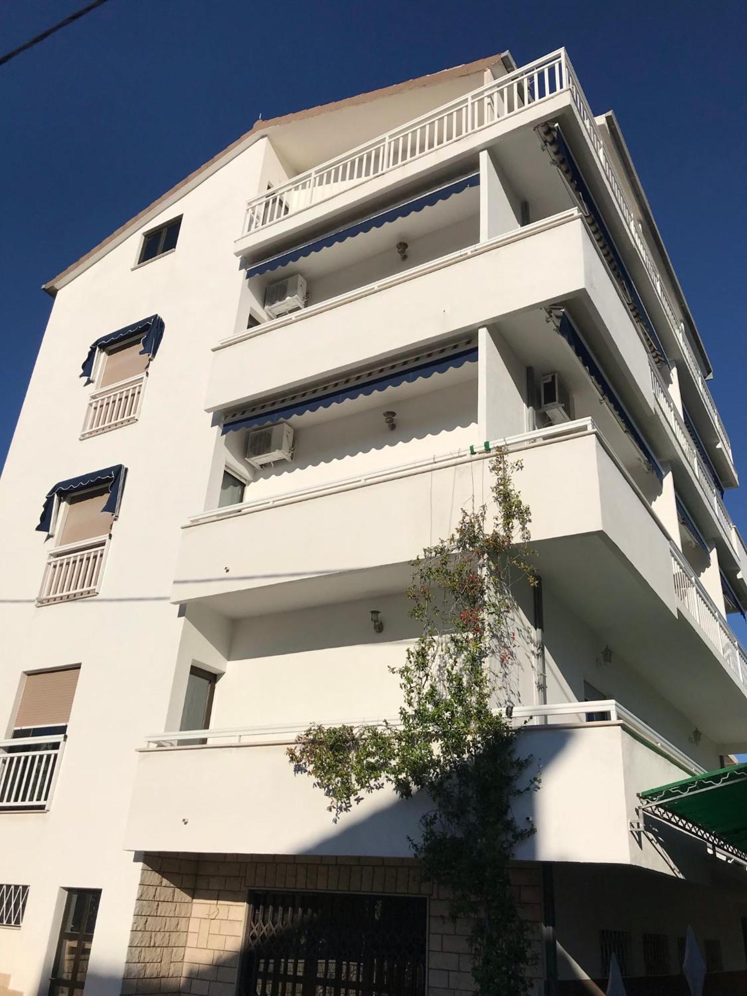 Apartments Ruza Kaštela Exteriör bild